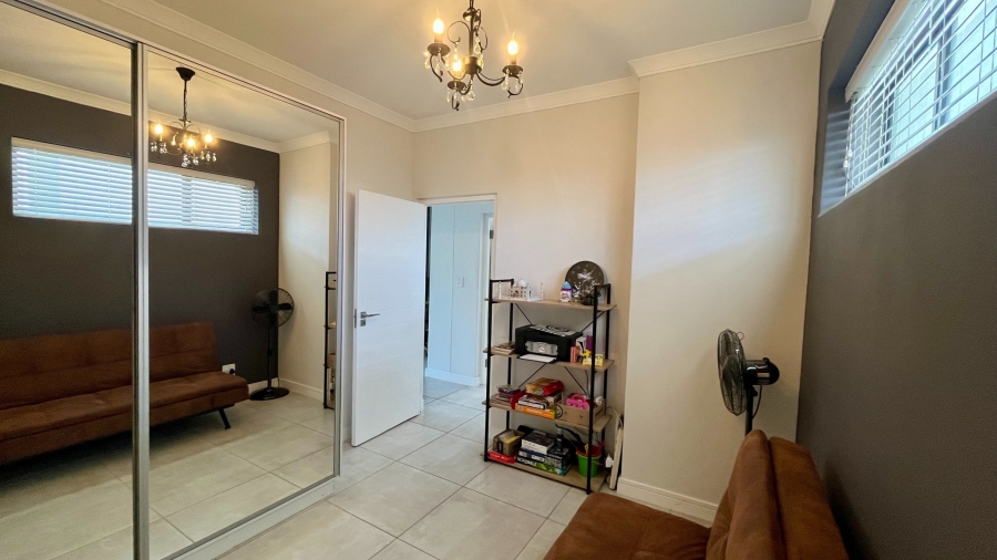 3 Bedroom Property for Sale in Paardevlei Western Cape